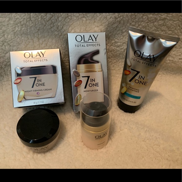 OLAY Other - OLAY TOTAL EFFECTS 7 IN ONE SKIN CARE TRIO NWT!